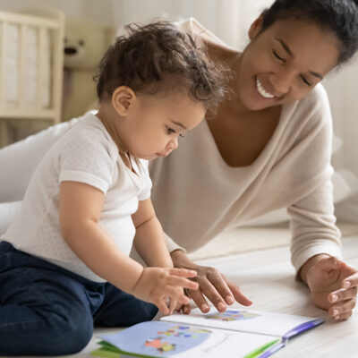 How reading to little ones helps them learn and grow